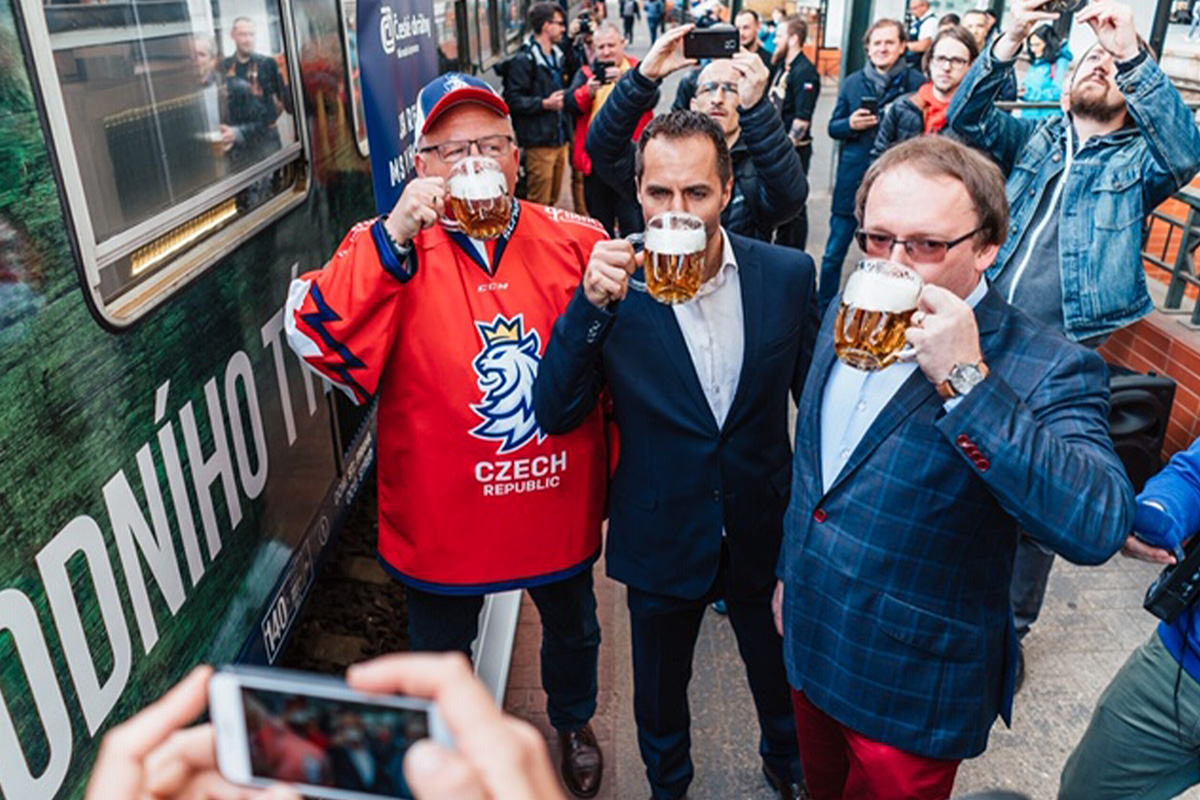 masa_vlak_na_hokej_2